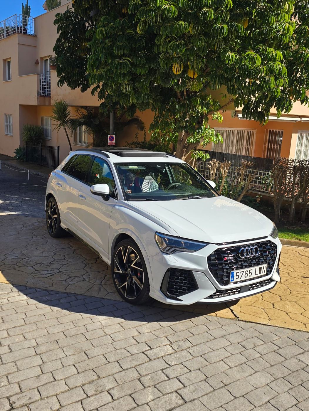 Audi RS Q3 photo 6