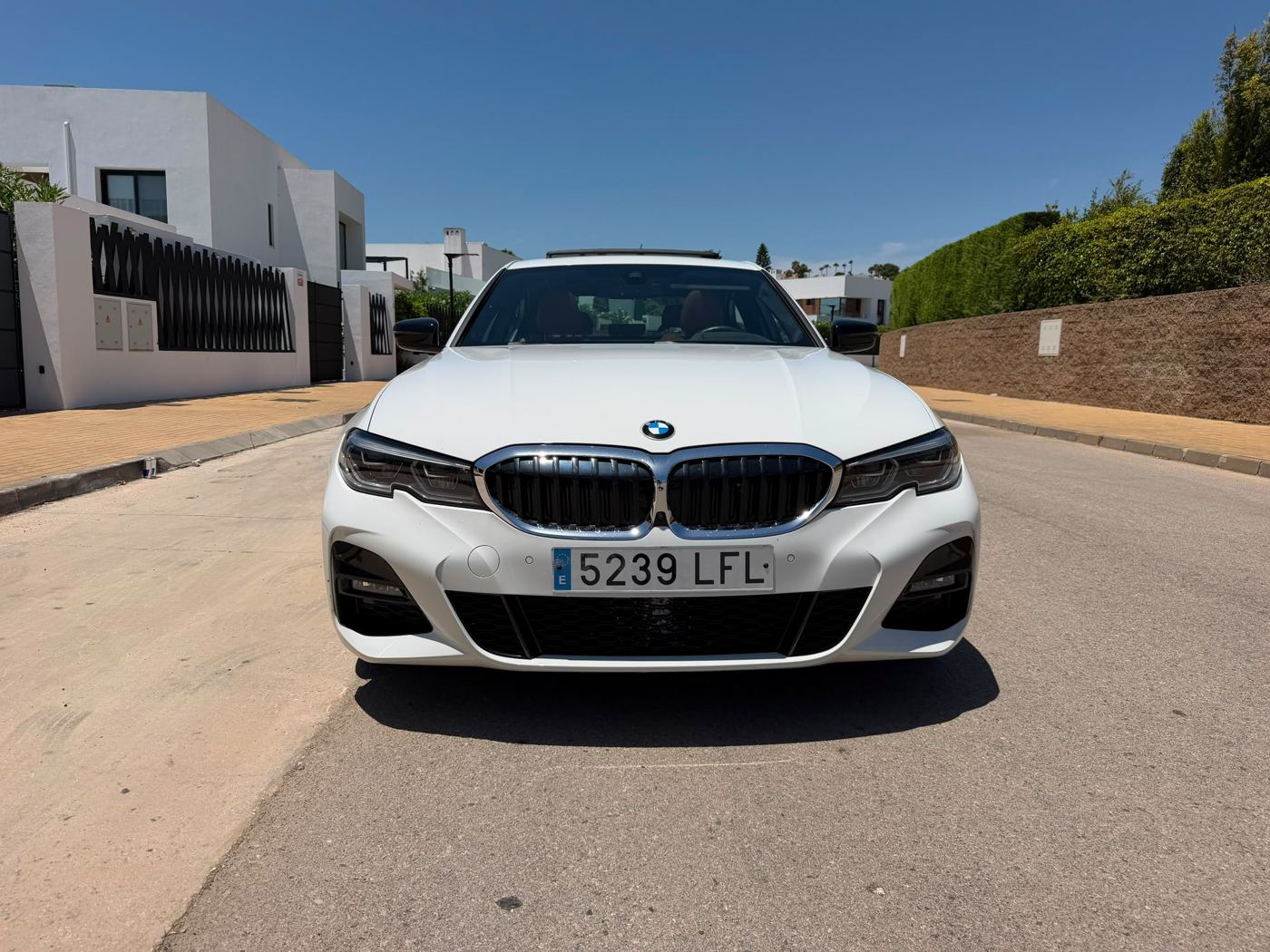 BMW 3 Series M Sport photo 3