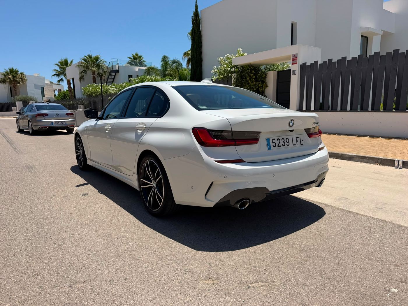 BMW 3 Series M Sport photo 10