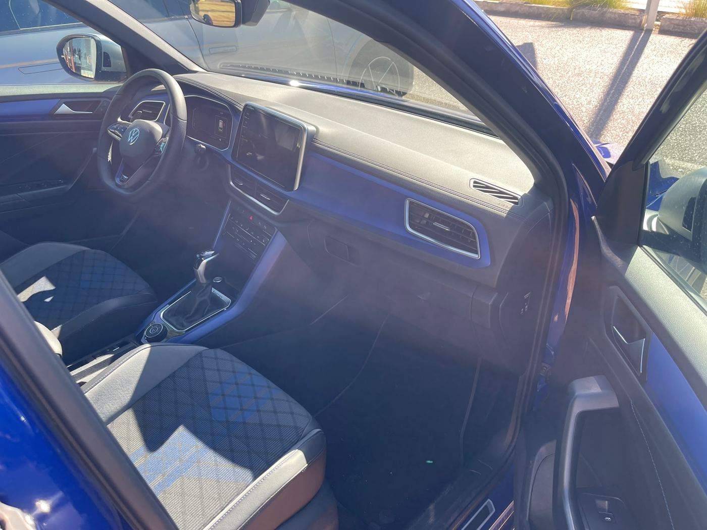 VW T-Roc R photo 4