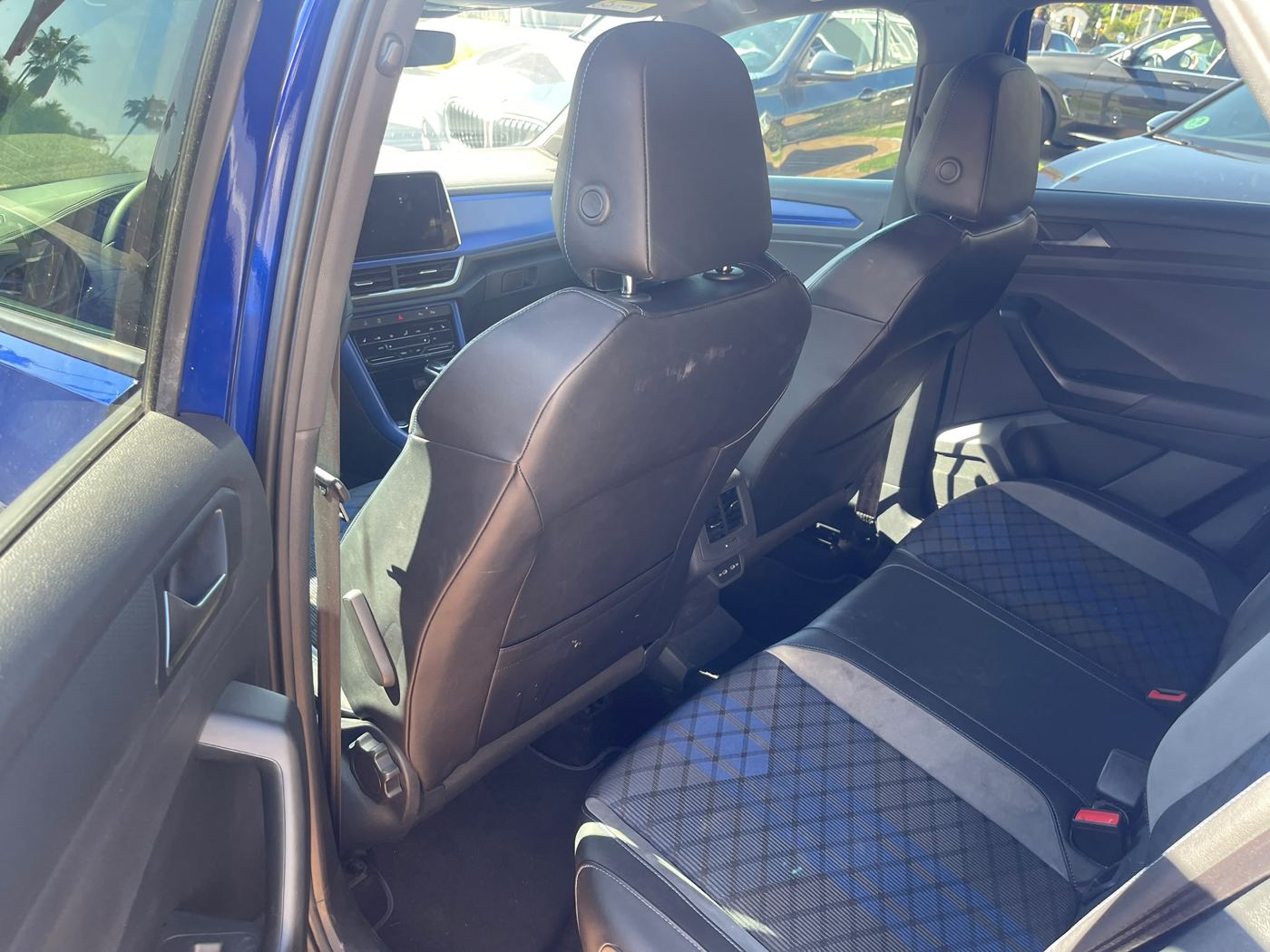 VW T-Roc R photo 12