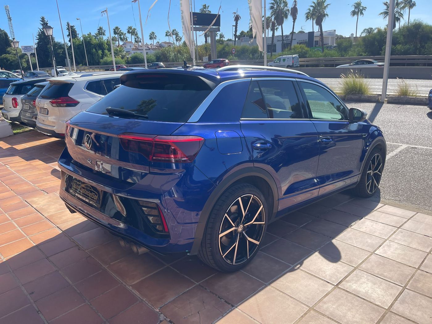 VW T-Roc R photo 13