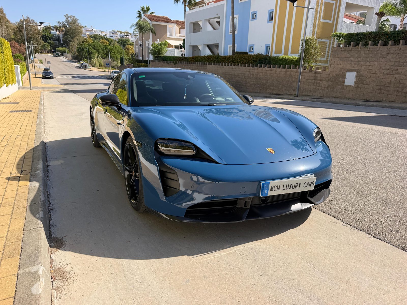 Porsche Taycan Turbo S photo 3