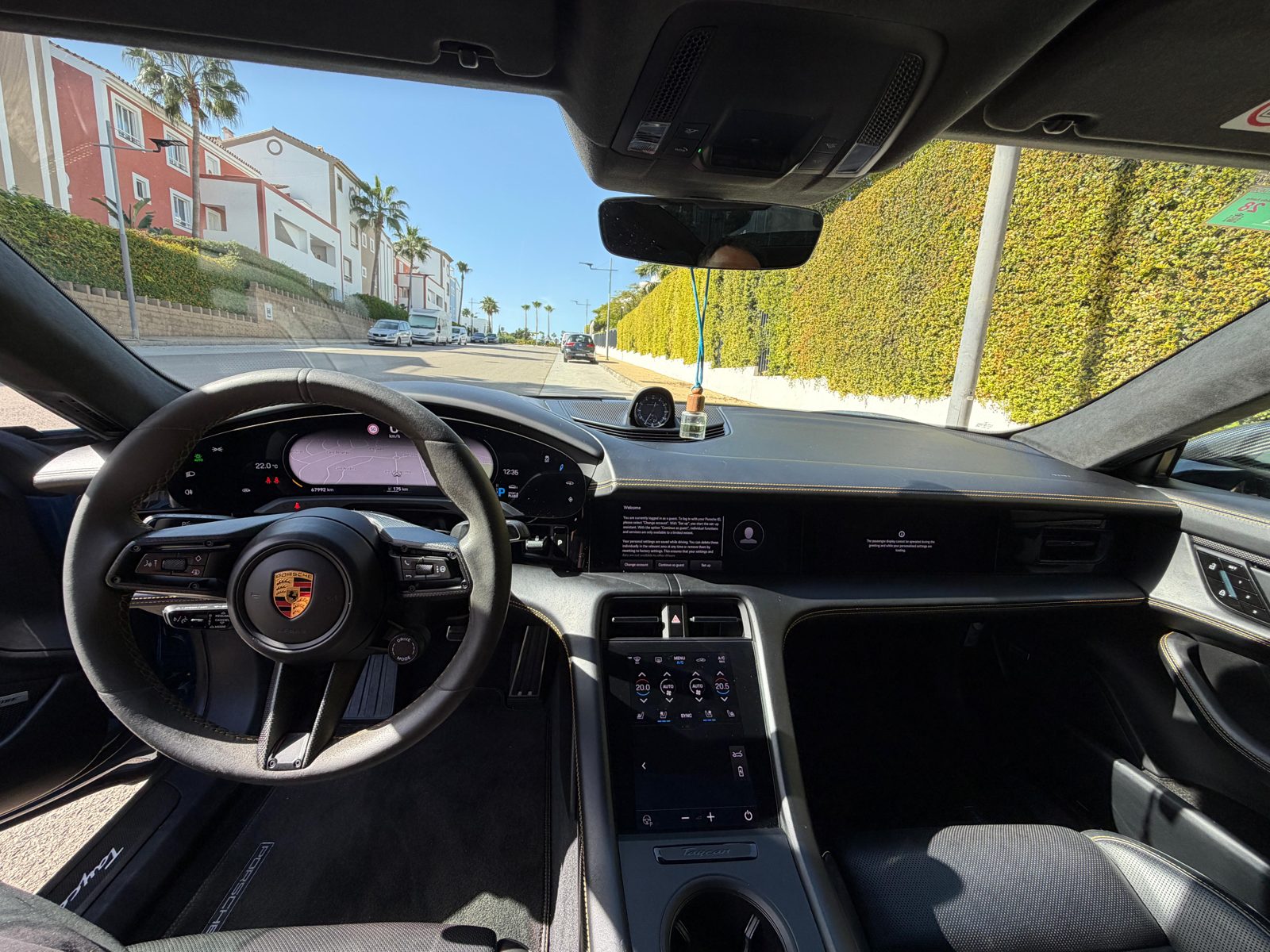 Porsche Taycan Turbo S photo 9