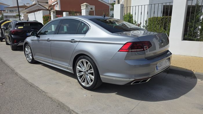 VW Passat